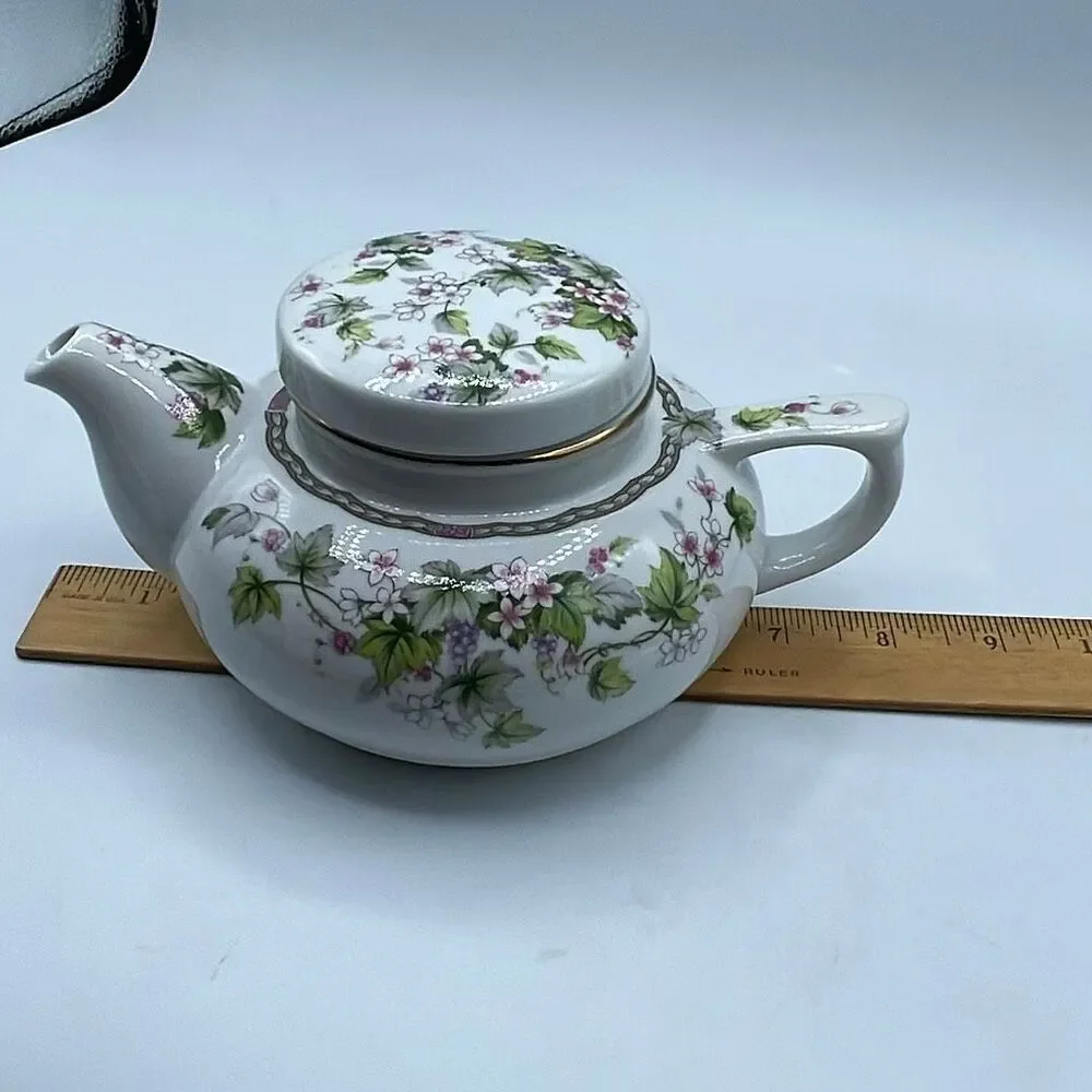 Andrea by Sadek teapot. Floral grapes.